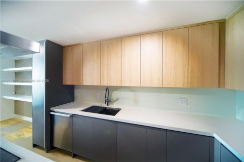 Condo in Key Biscayne, Florida, 3 bedrooms  № 1865754 - photo 11