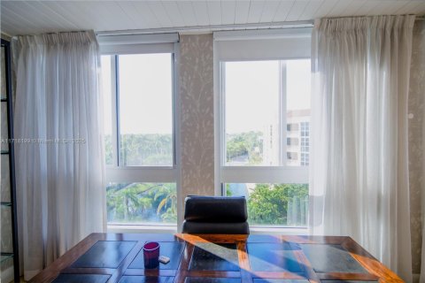 Condo in Key Biscayne, Florida, 3 bedrooms  № 1865754 - photo 21