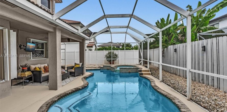 Villa ou maison à Miramar, Floride 5 chambres, 313.82 m2 № 2084865