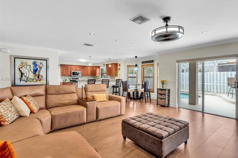 Villa ou maison à vendre à Miramar, Floride: 5 chambres, 313.82 m2 № 2084865 - photo 14