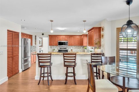 Villa ou maison à vendre à Miramar, Floride: 5 chambres, 313.82 m2 № 2084865 - photo 13
