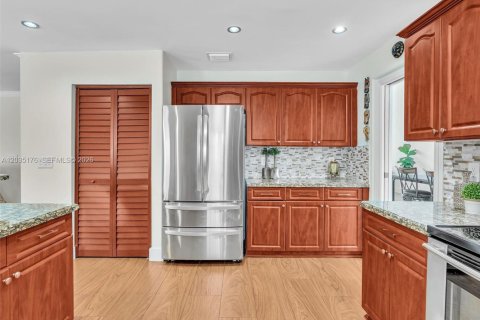 Villa ou maison à vendre à Miramar, Floride: 5 chambres, 313.82 m2 № 2084865 - photo 9