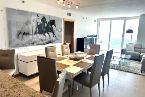 Condo in Hallandale Beach, Florida, 3 bedrooms  № 2052897 - photo 5