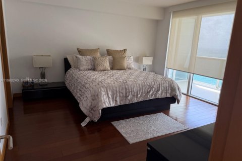 Condo in Hallandale Beach, Florida, 3 bedrooms  № 2052897 - photo 10