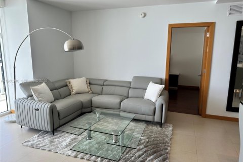 Condo in Hallandale Beach, Florida, 3 bedrooms  № 2052897 - photo 7