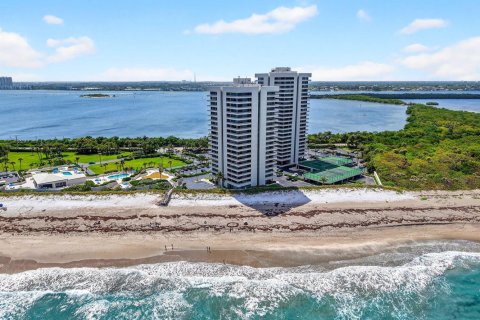 Condominio en venta en Riviera Beach, Florida, 2 dormitorios, 133.31 m2 № 2146780 - foto 19