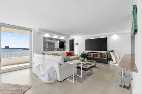 Condominio en venta en Riviera Beach, Florida, 2 dormitorios, 133.31 m2 № 2146780 - foto 24