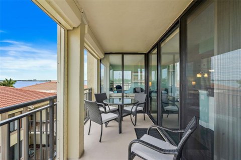 Condominio en venta en Saint Petersburg, Florida, 2 dormitorios, 106.84 m2 № 2222414 - foto 17