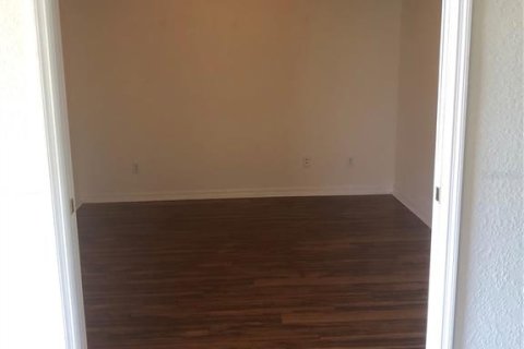 Villa ou maison à louer à Bradenton, Floride: 2 chambres, 123.37 m2 № 2145108 - photo 9