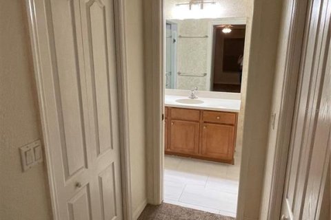 Villa ou maison à louer à Bradenton, Floride: 2 chambres, 123.37 m2 № 2145108 - photo 12