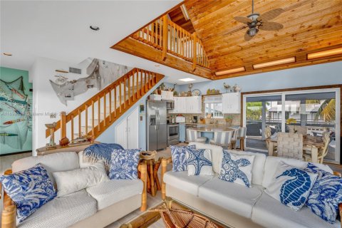 Casa en venta en Big Pine Key, Florida, 3 dormitorios, 155.52 m2 № 1951379 - foto 16