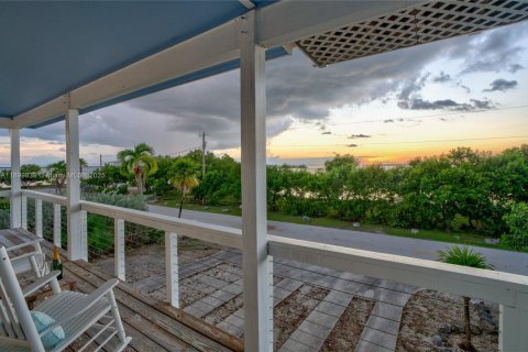 Casa en venta en Big Pine Key, Florida, 3 dormitorios, 155.52 m2 № 1951379 - foto 3