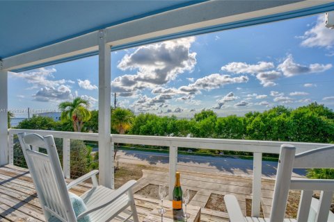 Casa en venta en Big Pine Key, Florida, 3 dormitorios, 155.52 m2 № 1951379 - foto 20
