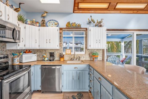 Casa en venta en Big Pine Key, Florida, 3 dormitorios, 155.52 m2 № 1951379 - foto 10