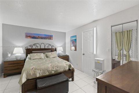 Copropriété à vendre à Tamarac, Floride: 2 chambres, 80.36 m2 № 1816534 - photo 12