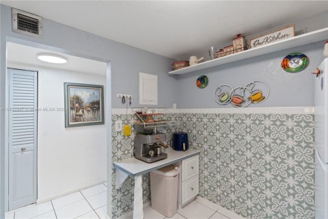 Copropriété à vendre à Tamarac, Floride: 2 chambres, 80.36 m2 № 1816534 - photo 10