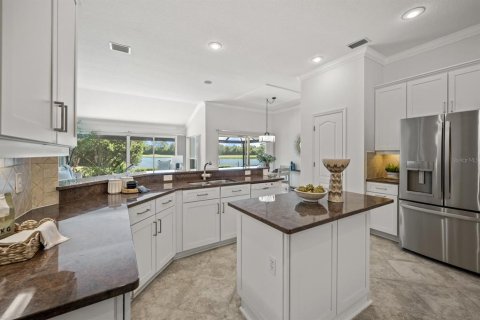 House in Palm Coast, Florida 4 bedrooms, 234.95 sq.m. № 1894082 - photo 17