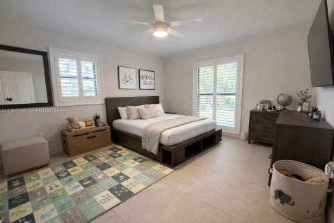 House in Palmetto Bay, Florida 5 bedrooms, 379.04 sq.m. № 2032675 - photo 25
