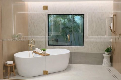 House in Palmetto Bay, Florida 5 bedrooms, 379.04 sq.m. № 2032675 - photo 20