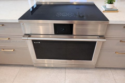 House in Palmetto Bay, Florida 5 bedrooms, 379.04 sq.m. № 2032675 - photo 12