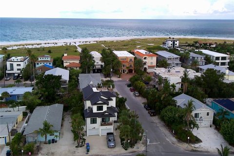 House in Anna Maria, Florida 2 bedrooms, 110.18 sq.m. № 1412422 - photo 3