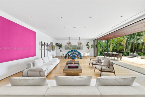 Casa en venta en Miami Beach, Florida, 5 dormitorios, 733 m2 № 1830725 - foto 17