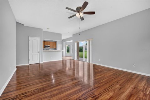 Casa en venta en Orlando, Florida, 4 dormitorios, 251.77 m2 № 2238063 - foto 9