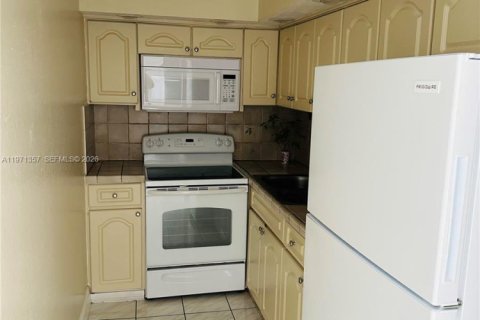 Condominio en venta en Miami, Florida, 2 dormitorios, 73.67 m2 № 2032255 - foto 9