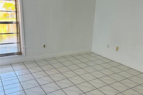 Condominio en venta en Miami, Florida, 2 dormitorios, 73.67 m2 № 2032255 - foto 2