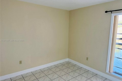 Condominio en venta en Miami, Florida, 2 dormitorios, 73.67 m2 № 2032255 - foto 4