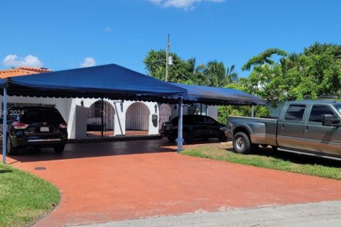 Купить виллу или дом в Майами, Флорида 4 спальни, 333.33м2, № 1958096 - фото 4