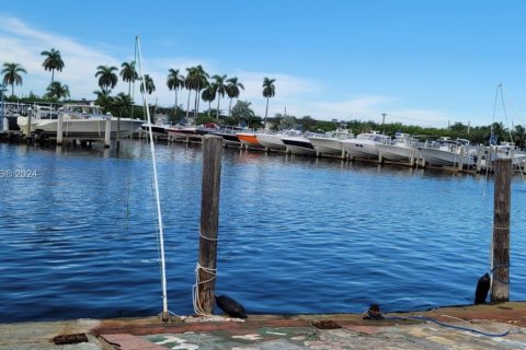 Купить виллу или дом в Майами, Флорида 4 спальни, 333.33м2, № 1958096 - фото 2