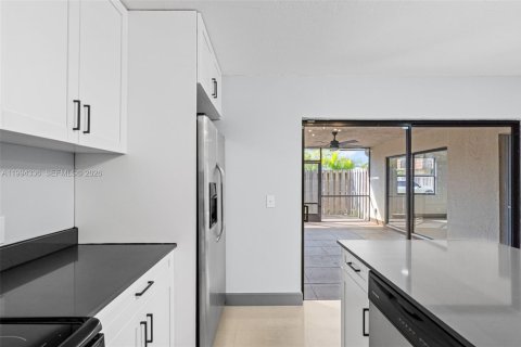 Купить таунхаус в Санрайз, Флорида 3 спальни, 145.86м2, № 2065723 - фото 17