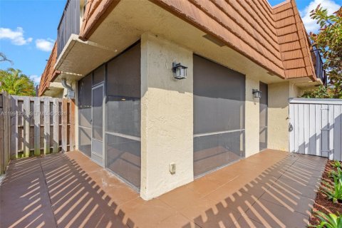 Купить таунхаус в Санрайз, Флорида 3 спальни, 145.86м2, № 2065723 - фото 4