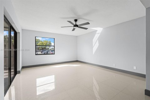 Купить таунхаус в Санрайз, Флорида 3 спальни, 145.86м2, № 2065723 - фото 8
