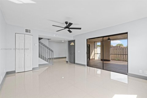 Купить таунхаус в Санрайз, Флорида 3 спальни, 145.86м2, № 2065723 - фото 10