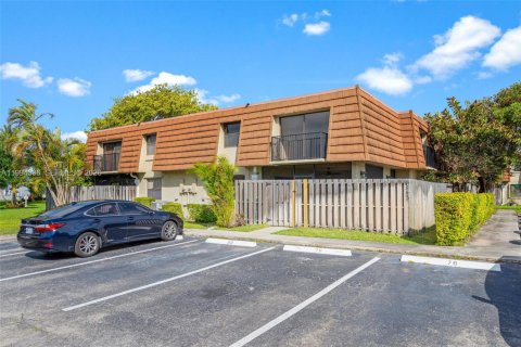 Adosado en Sunrise, Florida 3 dormitorios, 145.86 m2 № 2065723