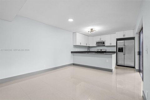 Купить таунхаус в Санрайз, Флорида 3 спальни, 145.86м2, № 2065723 - фото 12