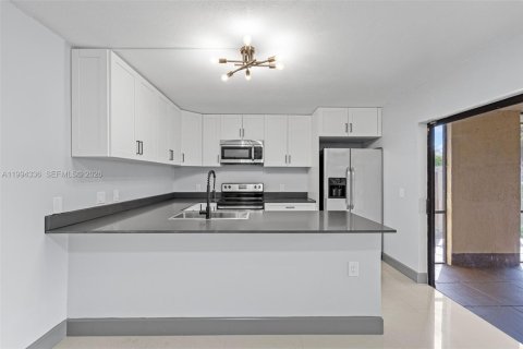 Купить таунхаус в Санрайз, Флорида 3 спальни, 145.86м2, № 2065723 - фото 21