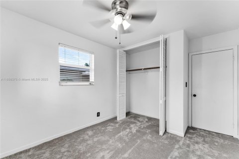 Villa ou maison à louer à Miami, Floride: 4 chambres, 170.48 m2 № 1890742 - photo 10