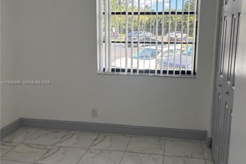 Copropriété à louer à Oakland Park, Floride: 2 chambres, 82.68 m2 № 1989682 - photo 7