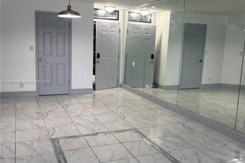 Copropriété à louer à Oakland Park, Floride: 2 chambres, 82.68 m2 № 1989682 - photo 3