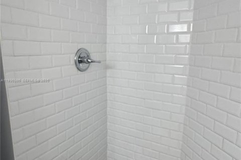 Copropriété à louer à Oakland Park, Floride: 2 chambres, 82.68 m2 № 1989682 - photo 11