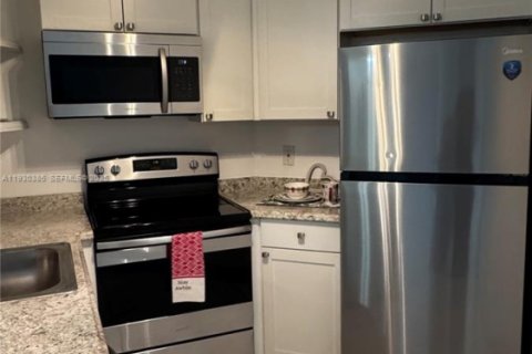 Copropriété à louer à Oakland Park, Floride: 2 chambres, 82.68 m2 № 1989682 - photo 4