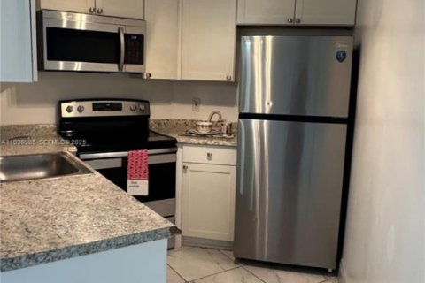 Copropriété à louer à Oakland Park, Floride: 2 chambres, 82.68 m2 № 1989682 - photo 5