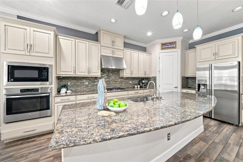 Villa ou maison à vendre à Bradenton, Floride: 3 chambres, 254.37 m2 № 2356675 - photo 13