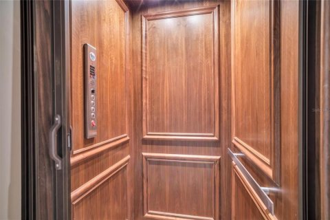 Купить виллу или дом в Сарасота, Флорида 13 комнат, 504.27м2, № 2092195 - фото 23