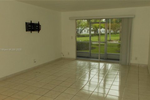 Copropriété à louer à Pembroke Pines, Floride: 1 chambre, 47.75 m2 № 1881766 - photo 16