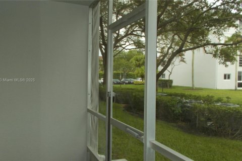 Copropriété à louer à Pembroke Pines, Floride: 1 chambre, 47.75 m2 № 1881766 - photo 19