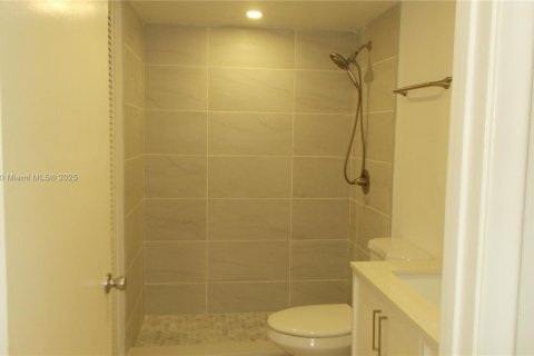 Copropriété à louer à Pembroke Pines, Floride: 1 chambre, 47.75 m2 № 1881766 - photo 10